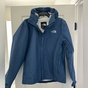 NWOT Men’s L North face Rain coat